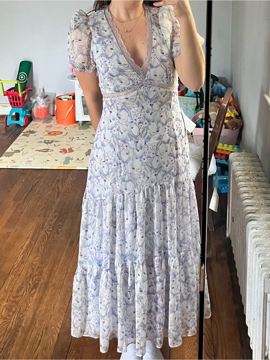 Astr Dresses & Skirts - Astr Floral Maxi Dress in Light Lavender and Cream